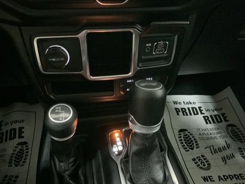 Used 2021 Jeep Wrangler Unlimited Sport image 27