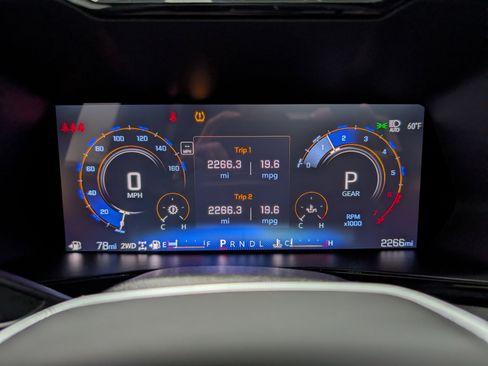 Used 2024 Chevrolet Colorado Z71 w/ Z71 Convenience Package 2 image 19