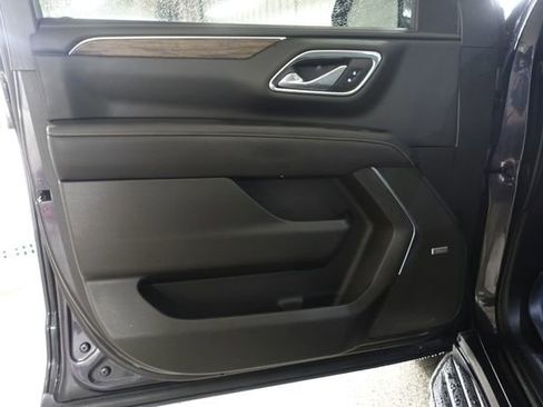 Used 2023 Chevrolet Tahoe Premier image 9