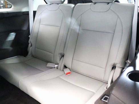 Used 2017 Acura MDX SH-AWD image 11