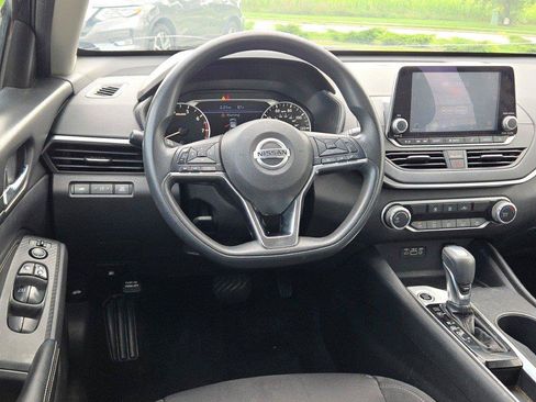 Used 2020 Nissan Altima 2.5 S FWD image 13