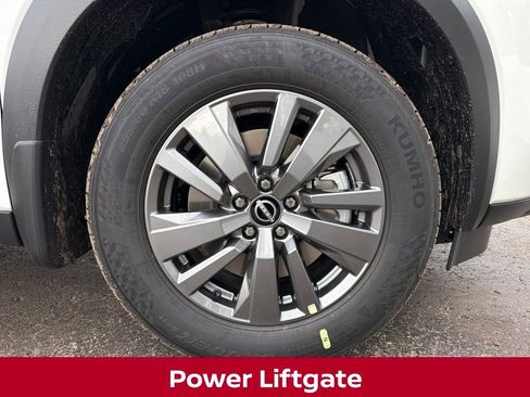 New 2025 Nissan Pathfinder SV w/ Black Appearance Package image 34