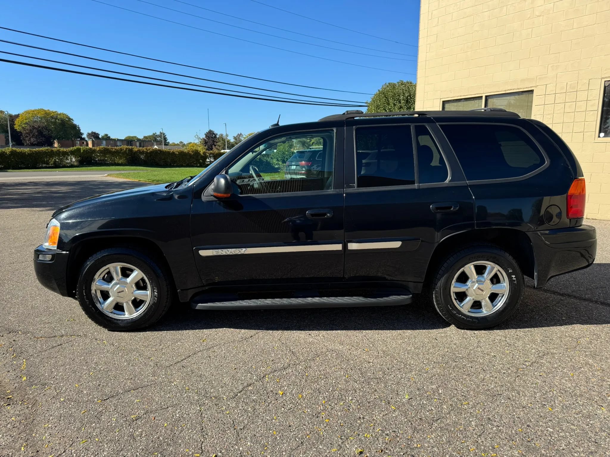 Used 2005 GMC Envoy SLT AWD/4WD image 5