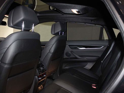 Used 2018 BMW X6 sDrive35i image 16