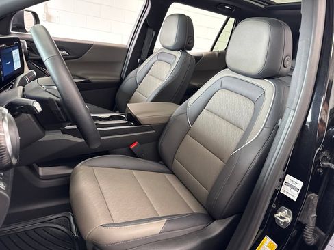 Used 2025 Chevrolet Equinox LT w/ Convenience Package II FWD image 15