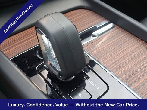 Certified 2024 Volvo XC60 B5 Plus w/ Protection Package Premier AWD/4WD image 16