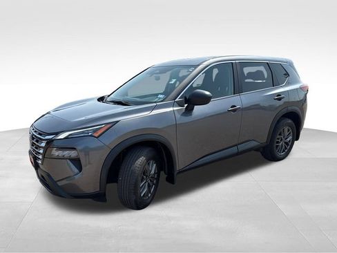 Certified 2024 Nissan Rogue S FWD image 4