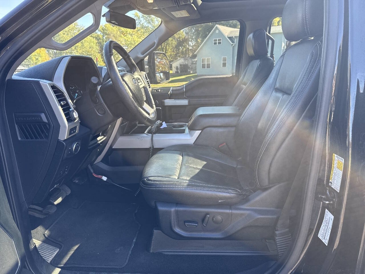 Used 2020 Ford F350 Lariat AWD/4WD image 21