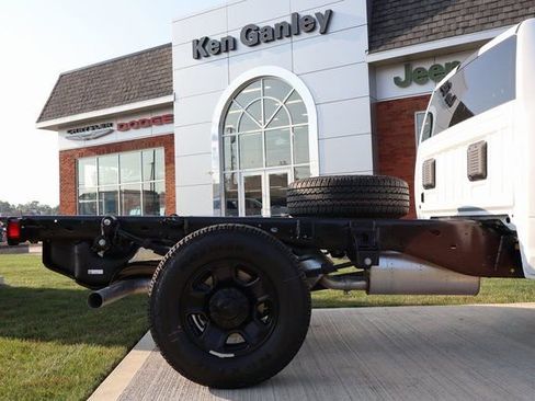 New 2025 RAM 3500 Tradesman AWD/4WD image 33