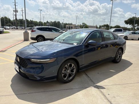 Certified 2024 Honda Accord EX image 4