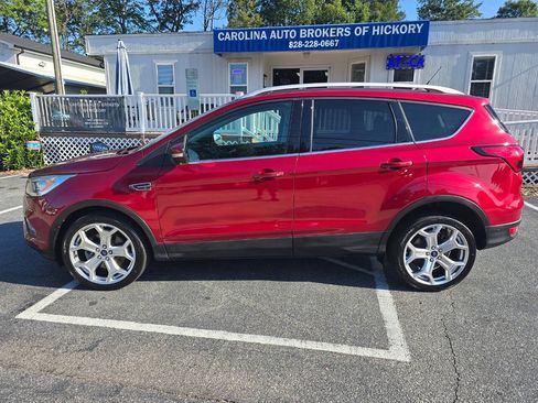 Used 2019 Ford Escape Titanium FWD image 3