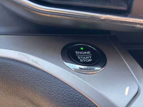 Used 2021 Ford Explorer XLT w/ Equipment Group 202A image 15