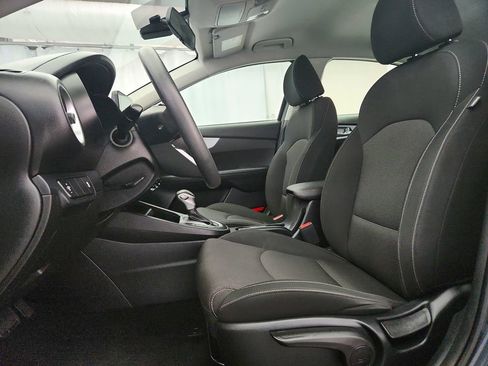 Used 2023 Kia Forte LXS FWD image 11