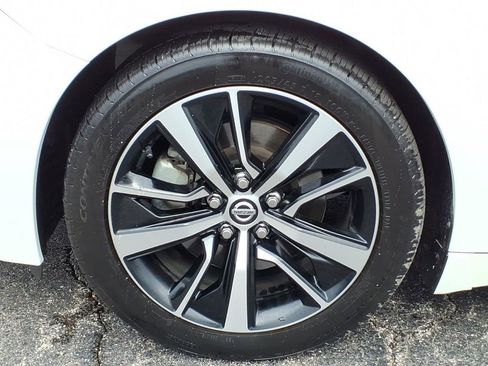 Used 2022 Nissan Maxima SV w/ Floor Mat Group FWD image 12
