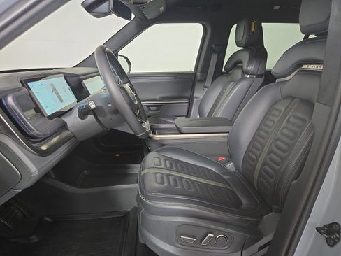 Used 2025 Rivian R1S Adventure image 20