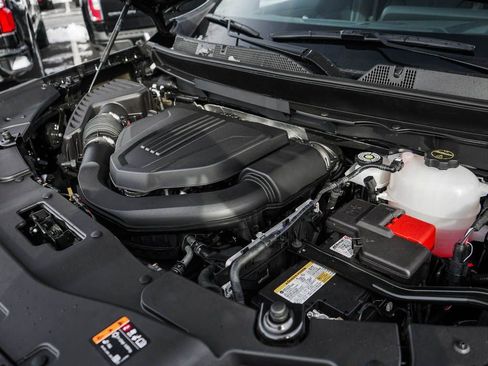 New 2026 Chevrolet Traverse High Country w/ LPO, Floor Liner Package image 7