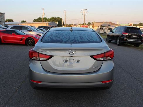 Used 2014 Hyundai Elantra Limited FWD image 6