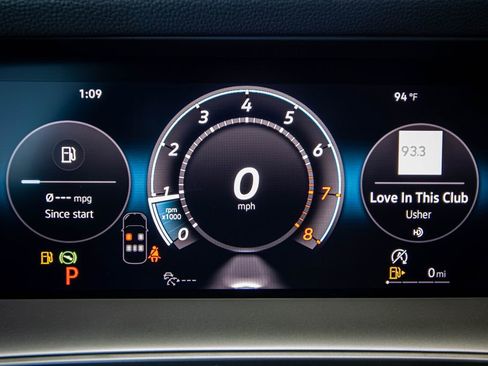 New 2026 Volkswagen Tiguan SE R-Line FWD image 42