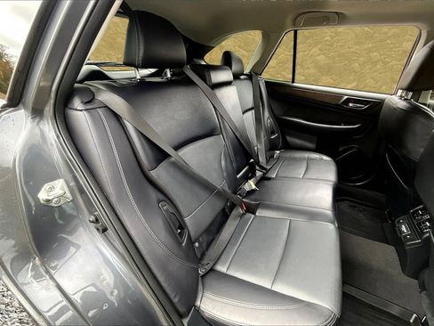 Used 2018 Subaru Outback 2.5i Limited image 22