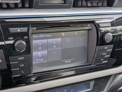 Used 2016 Toyota Corolla LE FWD image 19