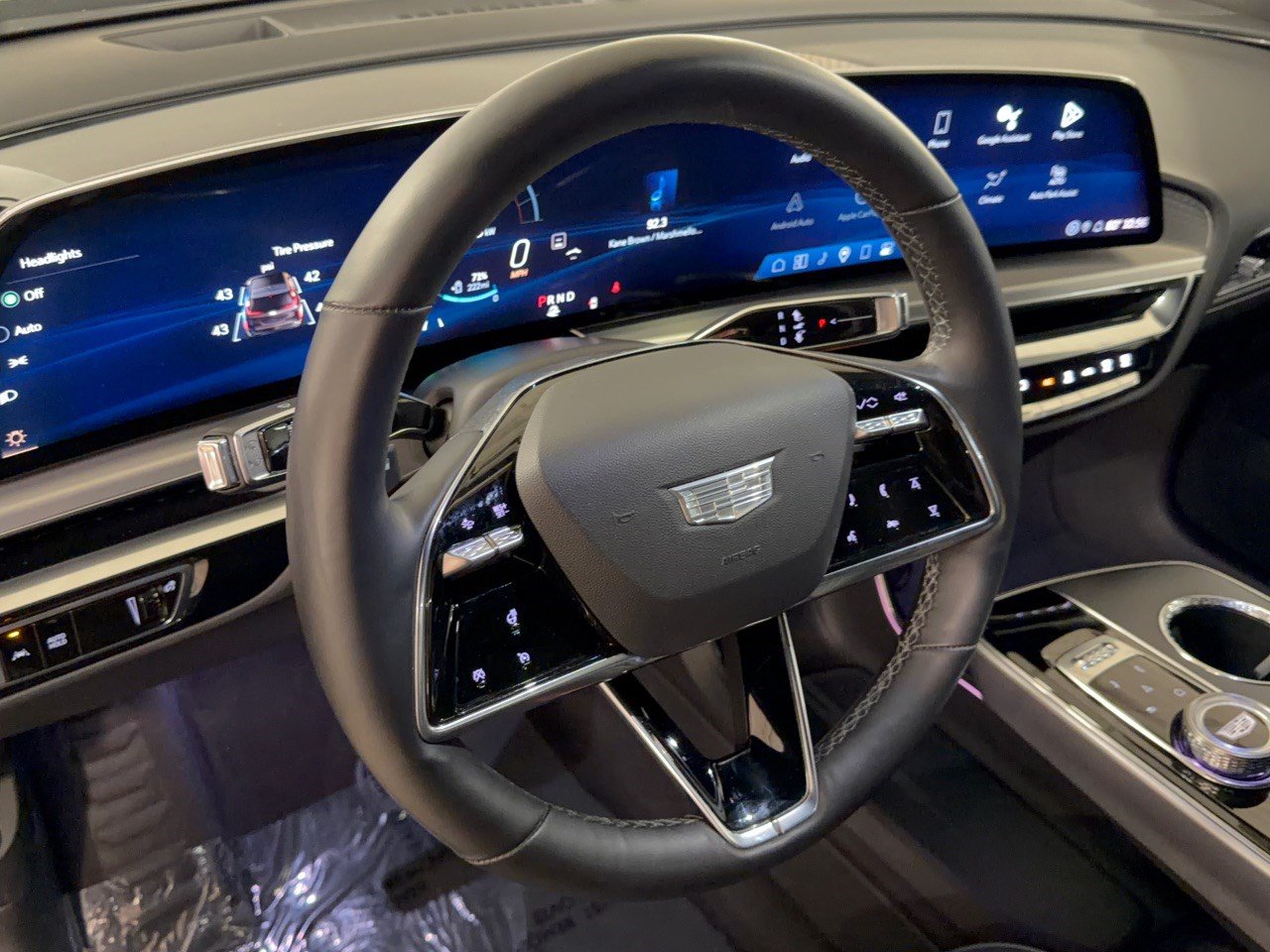 Certified 2024 Cadillac Lyriq Sport AWD/4WD image 10