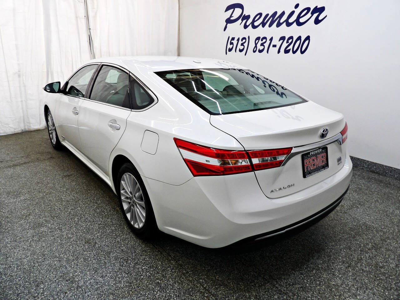 Used 2014 Toyota Avalon XLE Premium FWD image 4
