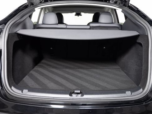 Used 2023 Tesla Model Y Performance AWD/4WD image 21