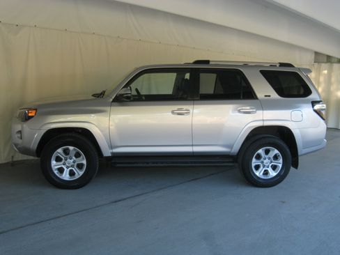 Certified 2023 Toyota 4Runner SR5 Premium w/ Moonroof Package image 28