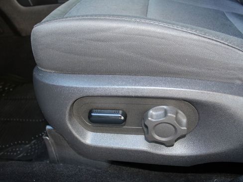 Used 2019 Ford Flex SE image 24