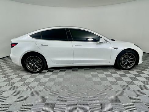 Used 2020 Tesla Model 3 image 6
