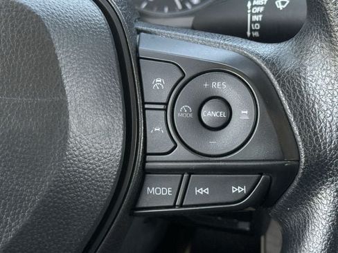 Used 2025 Toyota Corolla LE FWD image 15