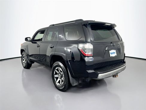 Used 2022 Toyota 4Runner TRD Off-Road Premium image 4