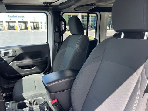 Used 2021 Jeep Wrangler Unlimited Sport AWD/4WD image 17