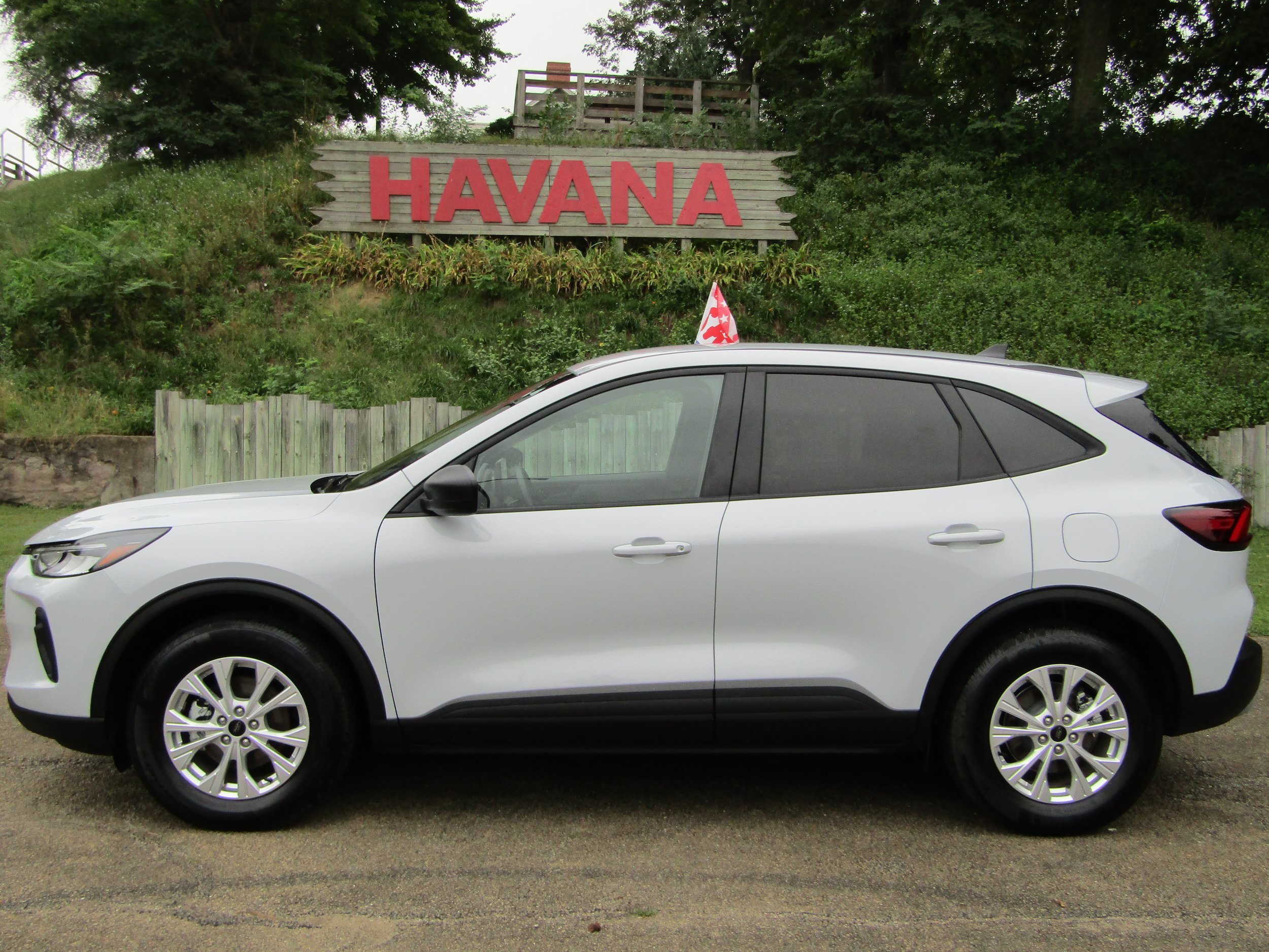 Used 2026 Ford Escape Active w/ Tech Pack #1 AWD/4WD image 1
