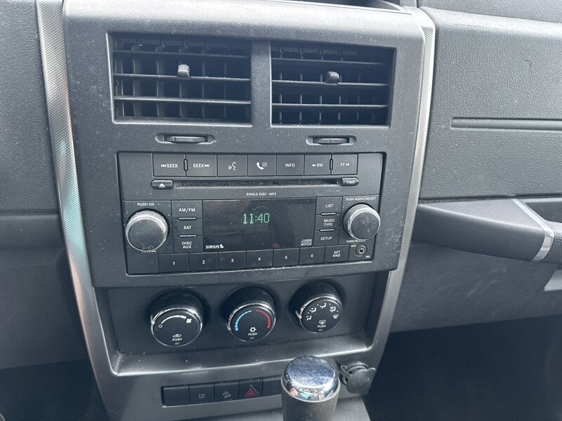 Used 2009 Jeep Liberty Sport w/ Popular Equipment Group AWD/4WD image 12