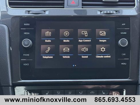 Used 2019 Volkswagen e-Golf SE image 23