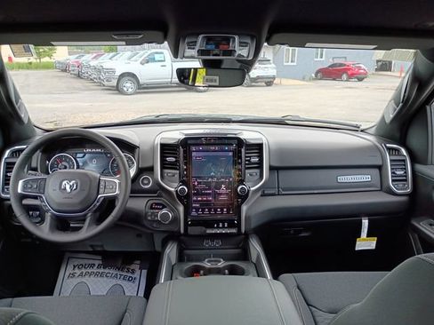 New 2026 RAM 1500 Big Horn AWD/4WD image 9
