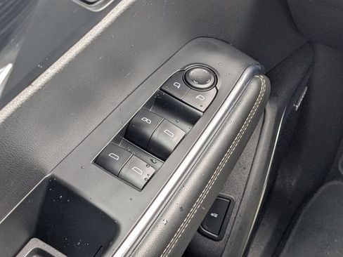 Used 2025 GMC Acadia Elevation image 21