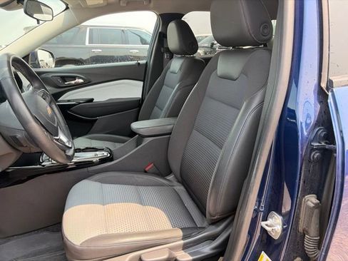 Used 2024 Chevrolet Trax LT w/ Driver Confidence Package FWD image 10