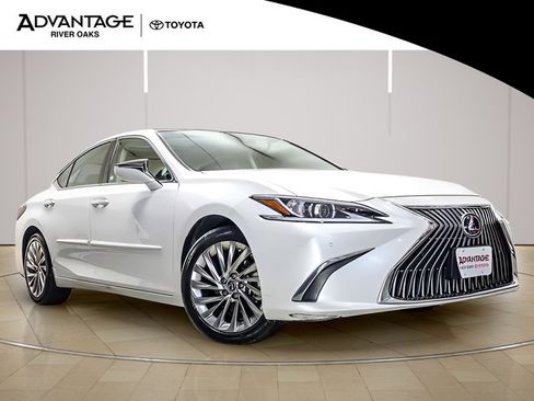 Used 2020 Lexus ES 350 w/ Accessory Package 2 FWD image 2