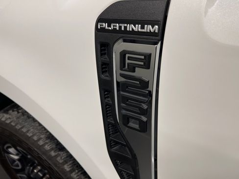 Used 2024 Ford F250 Platinum image 46