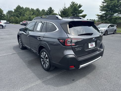 Used 2023 Subaru Outback Touring AWD/4WD image 31