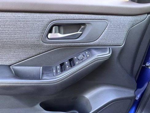 Used 2022 Nissan Rogue SV image 22