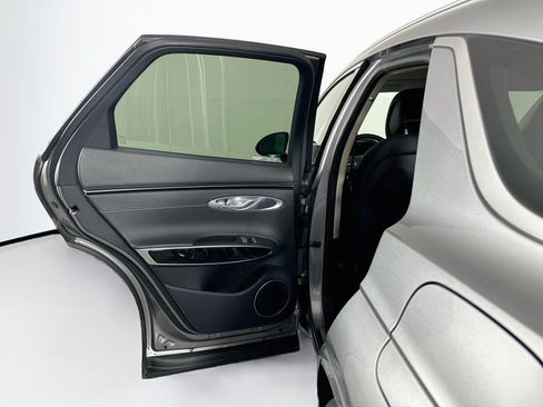 Used 2025 Genesis GV70 2.5T AWD/4WD image 26