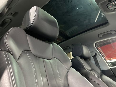 Used 2023 Audi Q5 e Premium Plus w/ Premium Plus Package image 16