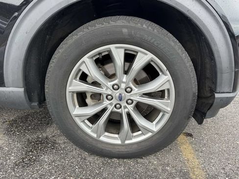 Used 2021 Ford Explorer XLT w/ Equipment Group 202A AWD/4WD image 10