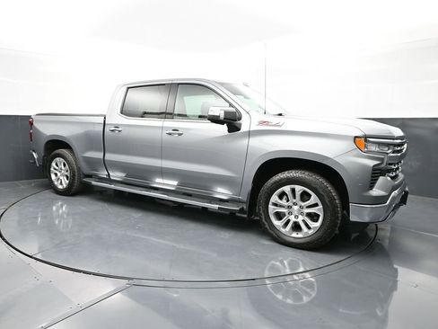 Used 2024 Chevrolet Silverado 1500 LTZ AWD/4WD image 5
