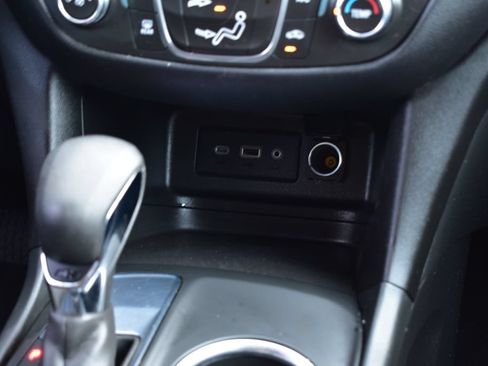 Used 2022 Chevrolet Equinox LT FWD image 33