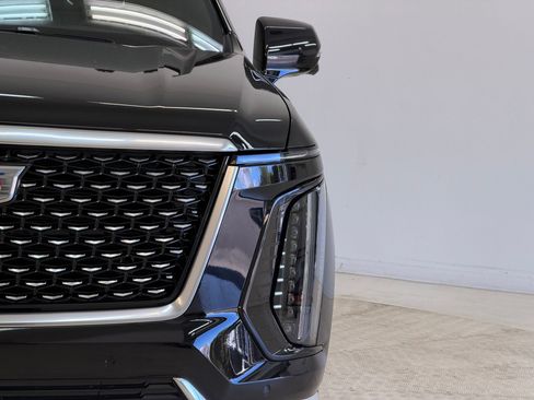 New 2026 Cadillac Escalade ESV Luxury w/ Touring Package image 9