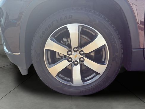 Used 2018 Chevrolet Traverse LT AWD/4WD image 12